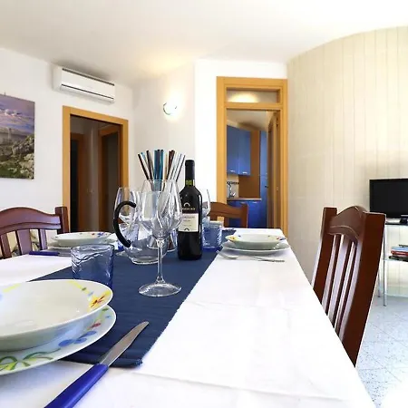 Casa Vacanze Kris A 6 Posti Vakantiehuis *